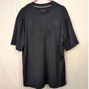 Jordan Essentials black embroidered tshirt Size Large Streetwear Minimal Casual